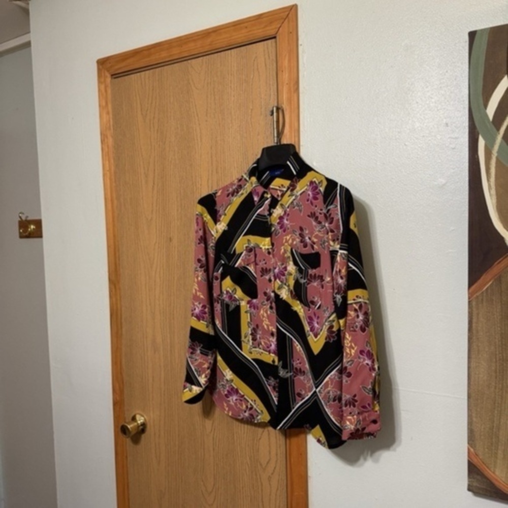 Apt. 9 Medium Multi-Color w/Floral Print w/Roll Tab Sleeves Button-Front Blouse